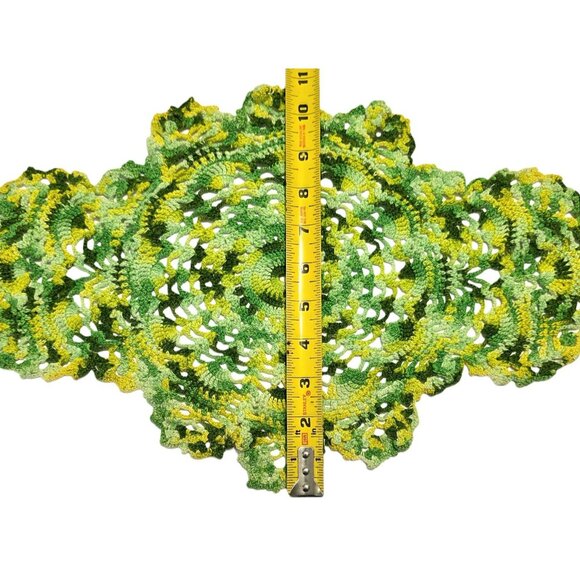 4 Vintage Crocheted Doilies Floral Variegated Green Yellow Round Oblong Doily - Picture 4 of 7